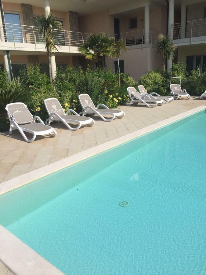 De Luxe Apartments Dolce Vita Sirmione Extérieur photo